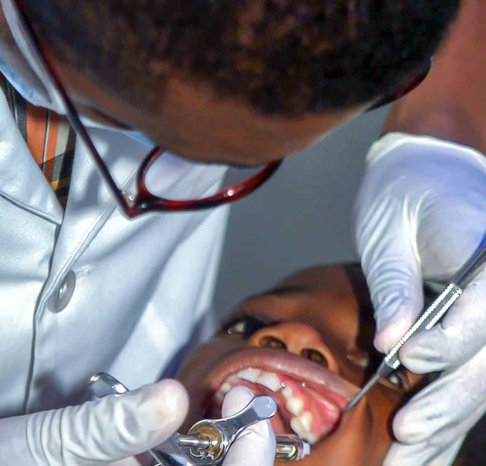 Fast and effective 1-hour teeth whitening service for instant results Poole